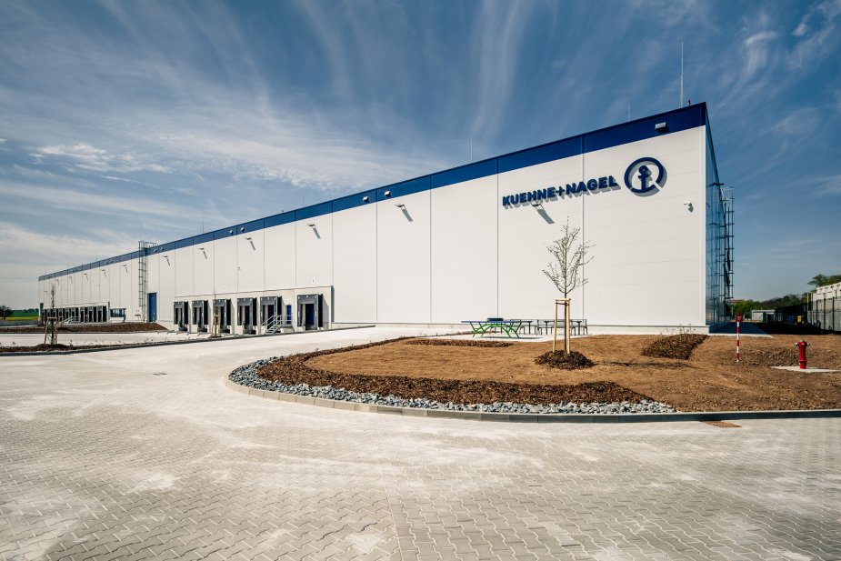 Přední logistická společnost Kuehne+Nagel převzala dokončené prostory v Parku Prague Airport II