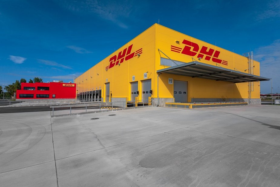 Multimodální komplex vítá dalšího silného nájemce. Společnost DHL Express převzala budovu v revitalizované části brněnského letiště.
