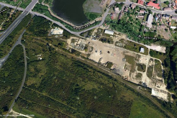 Modern industrial premises to replace an abandoned glass factory near Teplice