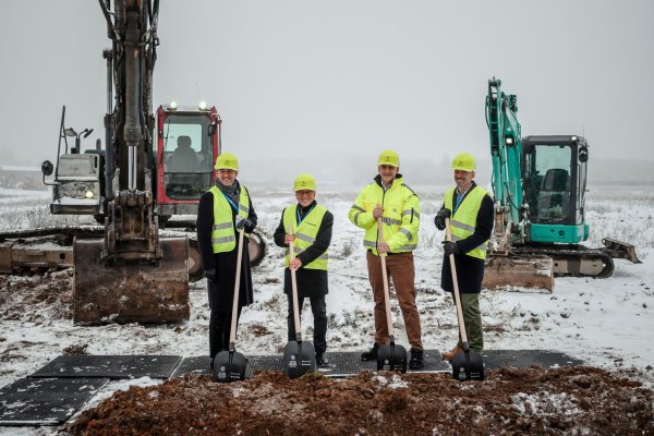 Heute wurde der Baubeginn neuer Flächen im Park Ostrov North feierlich eröffnet. Das Industriegebiet wird höchste weltweite Nachhaltigkeitsstandards erfüllen