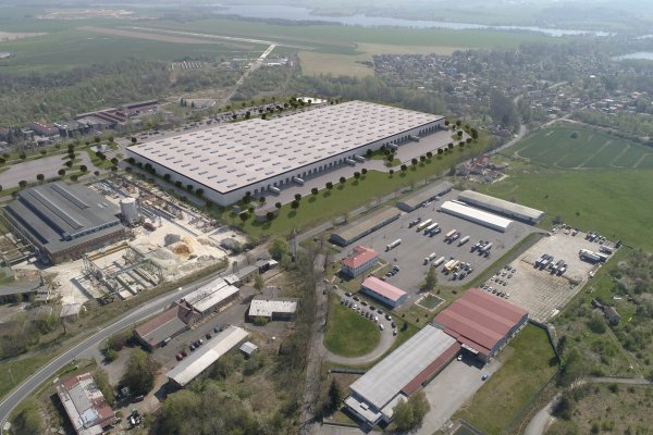 Cheb is becoming a center of modern industry. Accolade will breathe new life into old machine works by investing a billion into further development.