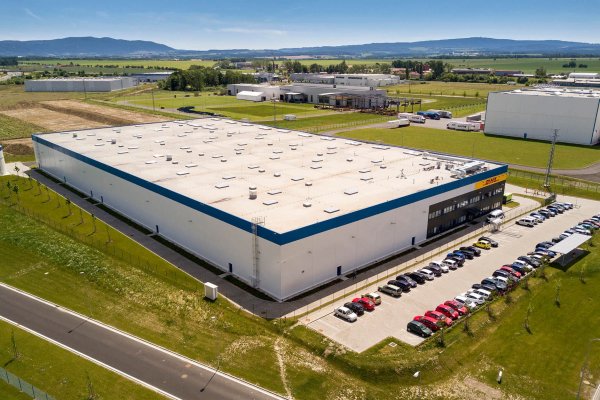 Expanded DHL building for Estée Lauder in Cheb will be worth EUR 30m