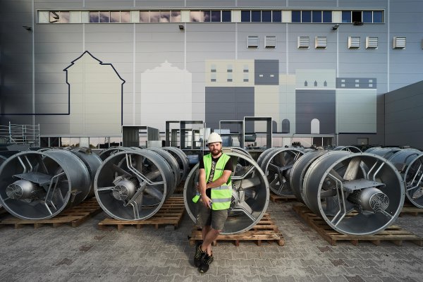 Die größte Wandmalerei in der Tschechischen Republik befindet sich im Industriepark von Cheb. Sie erstreckt sich über eine Fläche von mehr als 6.000 Quadratmetern